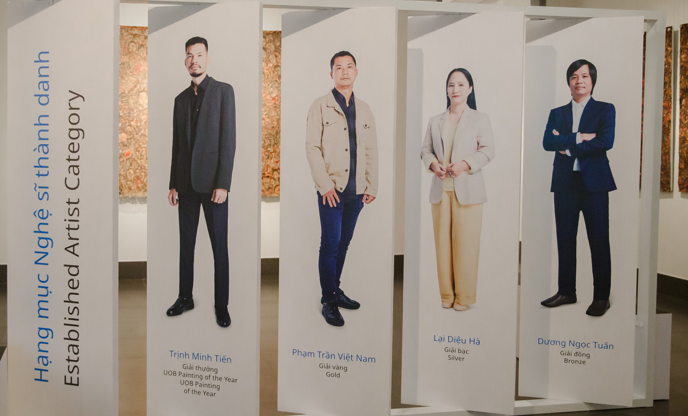 Tám nghệ sĩ thắng giải mùa đầu tiên có cơ hội học hỏi, giới thiệu tác phẩm ra khu vực và quốc tế.