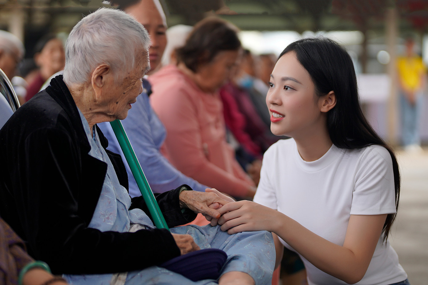 Gần 2 năm giữ ngôi vị Á hậu 1 Hoa hậu Việt Nam 2022, Trịnh Thùy Linh thường xuyên tham gia chương trình vì cộng đồng, tuy nhiên chuyến đi đến Phú Yên để lại cho cô nhiều cảm xúc. Cô nói rằng chương trình càng có ý nghĩa hơn khi được tổ chức trước thềm sự kiện quy mô nhất của Phú Yên trong năm 2024 - Tiền Phong Marathon. Gần 2 năm giữ ngôi vị Á hậu 1 Hoa hậu Việt Nam 2022, Trịnh Thùy Linh thường xuyên tham gia chương trình vì cộng đồng, tuy nhiên chuyến đi đến Phú Yên để lại cho cô nhiều cảm xúc. Cô nói rằng chương trình càng có ý nghĩa hơn khi được tổ chức trước thềm sự kiện quy mô nhất của Phú Yên trong năm 2024 - Tiền Phong Marathon.