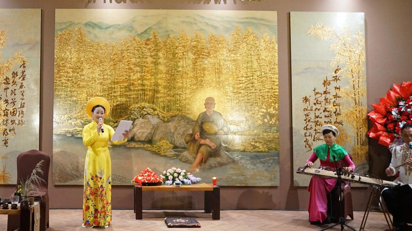 Đêm thơ Huyền Quang giới thiệu nhiều tác phẩm nổi bật của thiền sư. Đêm thơ Huyền Quang giới thiệu nhiều tác phẩm nổi bật của thiền sư.