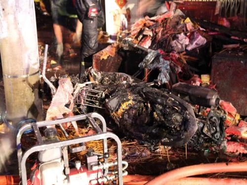 Nhiều vật dụng trong nhà bị cháy rụi