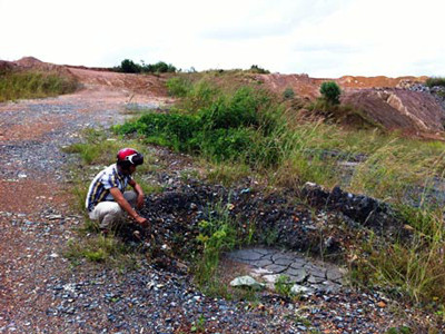 Dấu tích còn lại của phần mộ một “đại ca” bị trộm xác cách đây chưa lâu