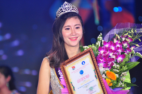 Ngắm Hoa khôi ĐH Nông nghiệp múa bollywood quyến rũ ảnh 10