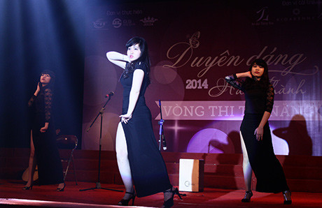 Nữ sinh THPT Hà thành đua tài nghệ thuật ảnh 13
