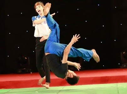 Màn đấu võ của cô giáo thể dục tương lai ảnh 6