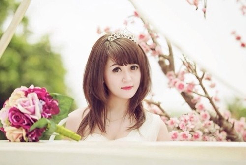 Những cô giáo nổi tiếng vì xinh như hot girl ảnh 7