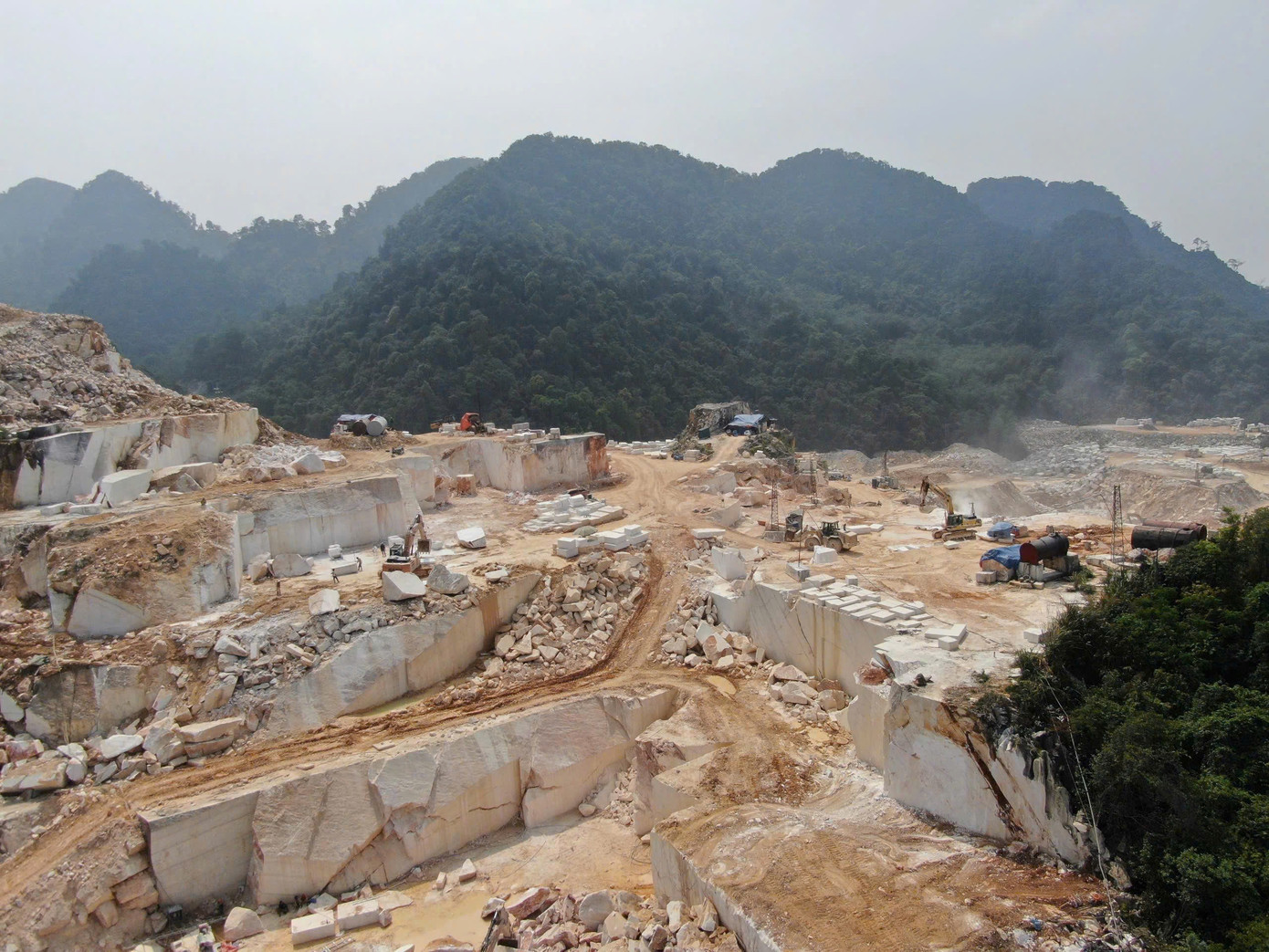 Hoạt động khai thác đá tại Yên Bái. Ảnh minh hoạ Hoạt động khai thác đá tại Yên Bái. Ảnh minh hoạ