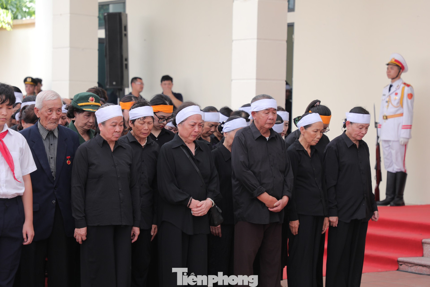 Không khí trầm mặc, trang nghiêm trong phút mặc niệm tưởng nhớ Tổng Bí thư Nguyễn Phú Trọng.