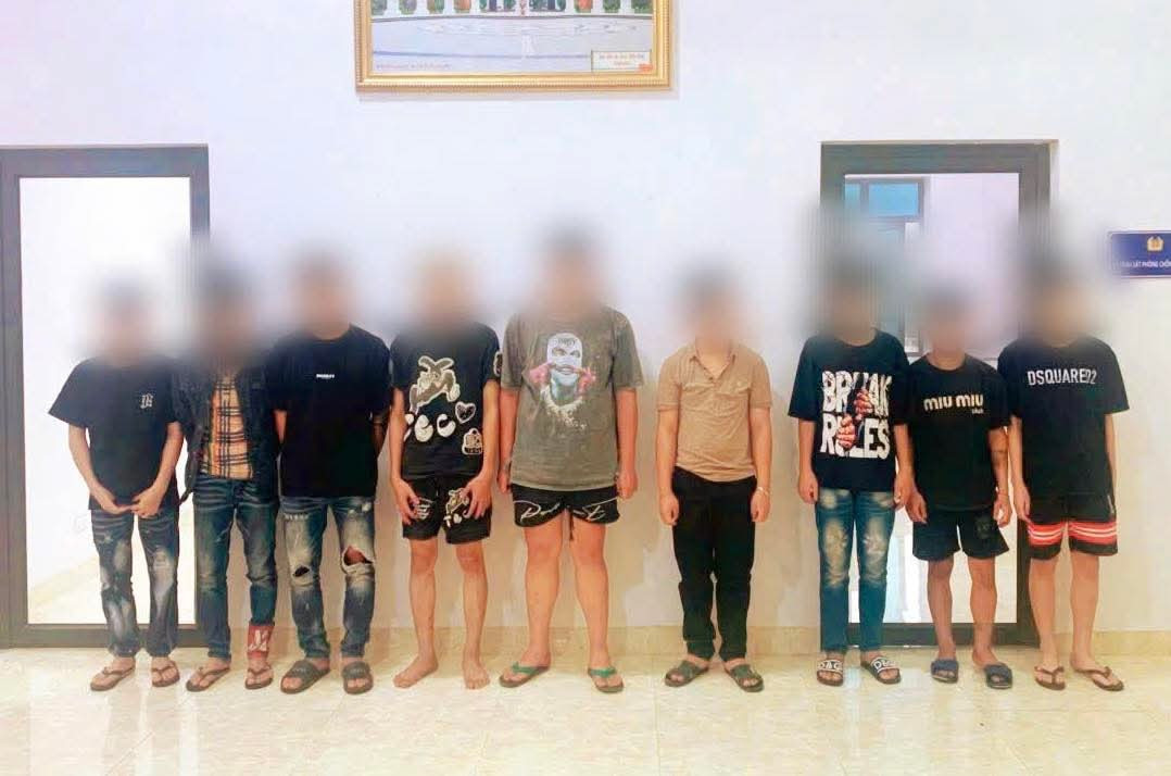 Các đối tượng tại cơ quan Công an. Các đối tượng tại cơ quan Công an.