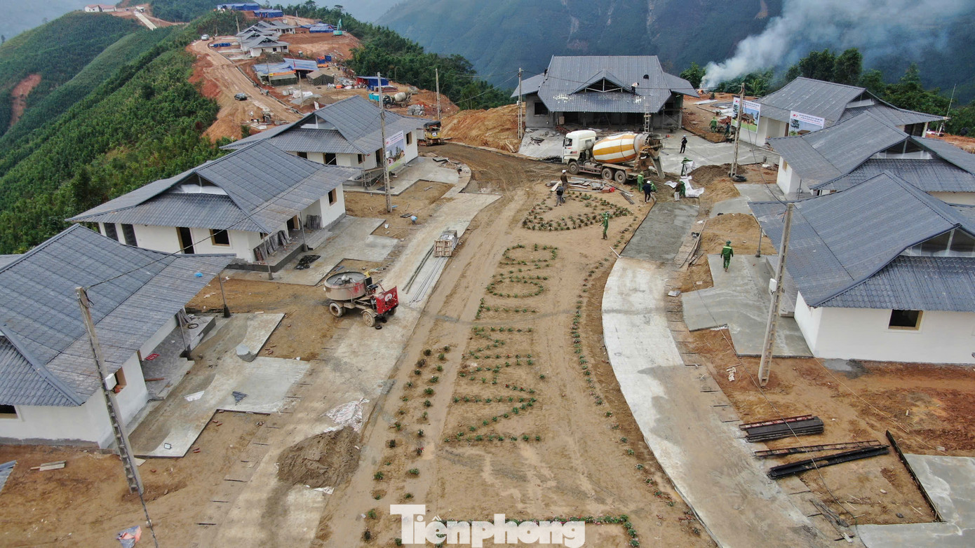 Khu tái định cư Nậm Tông rộng 4ha, gồm 15 căn nhà cùng với nhà văn hóa và điểm trường.