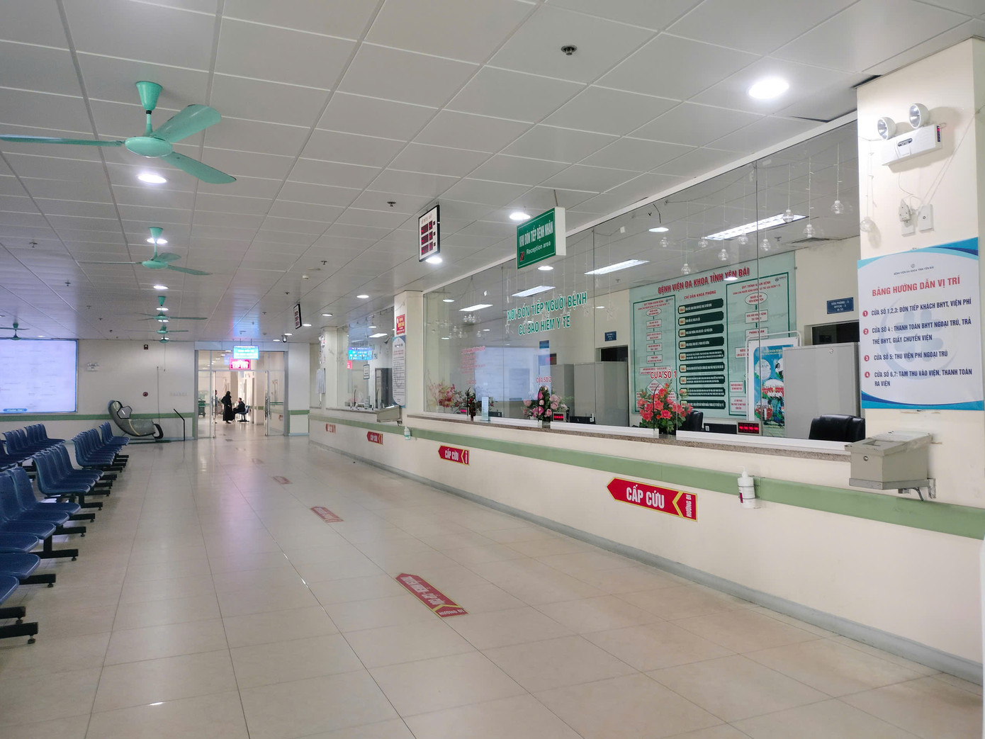 Bệnh viện Đa khoa tỉnh Yên Bái mới sẽ được quy hoạch gồm một giám đốc và không quá ba phó giám đốc. Trong đó, một lãnh đạo bệnh viện sẽ phụ trách chuyên môn cơ sở 2. Bệnh viện mới sẽ có 10 phòng chức năng gồm: Tổ chức cán bộ, Đào tạo - chỉ đạo tuyến, Hành chính - quản trị, Tài chính - kế toán, Kế hoạch tổng hợp, Quản lý chất lượng, Điều dưỡng, Giám định y khoa, Vật tư - thiết bị y tế, Khám - quản lý - chăm sóc sức khỏe cán bộ.