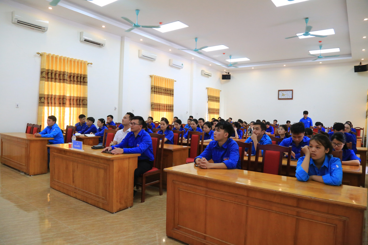 Tỉnh Đoàn Yên Bái tổ chức chương trình tuyên truyền về chuyển đổi số trong thanh niên dân tộc năm 2025 tại huyện Trạm Tấu. Tỉnh Đoàn Yên Bái tổ chức chương trình tuyên truyền về chuyển đổi số trong thanh niên dân tộc năm 2025 tại huyện Trạm Tấu.