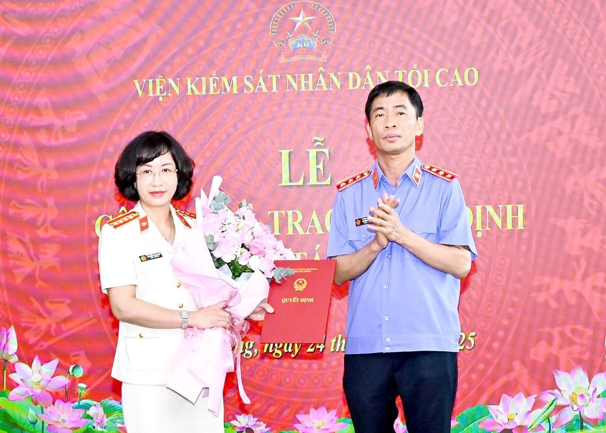 Bà Nguyễn Thị Mai Lập, Viện trưởng VKSND tỉnh Hà Giang được bổ nhiệm giữ chức Viện trưởng VKSND tỉnh Tuyên Quang sau sáp nhập. Ảnh: Lan Phương. Bà Nguyễn Thị Mai Lập, Viện trưởng VKSND tỉnh Hà Giang được bổ nhiệm giữ chức Viện trưởng VKSND tỉnh Tuyên Quang sau sáp nhập. Ảnh: Lan Phương.