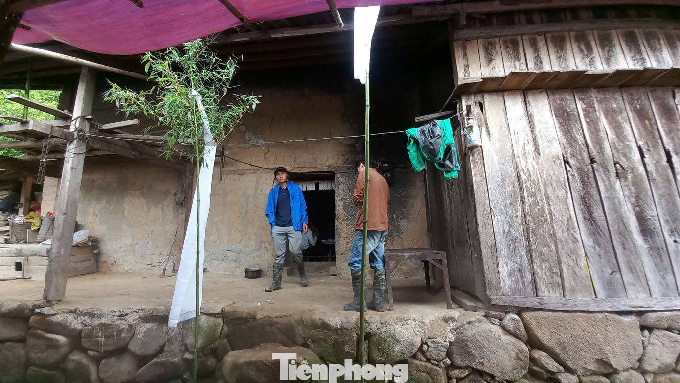 Căn nhà của nạn nhân Tẩn Sử Mẩy và con trai Phàn Láo Lở thiệt mạng trong vụ sạt lở công trường thủy điện tại Lai Châu. Căn nhà của nạn nhân Tẩn Sử Mẩy và con trai Phàn Láo Lở thiệt mạng trong vụ sạt lở công trường thủy điện tại Lai Châu.