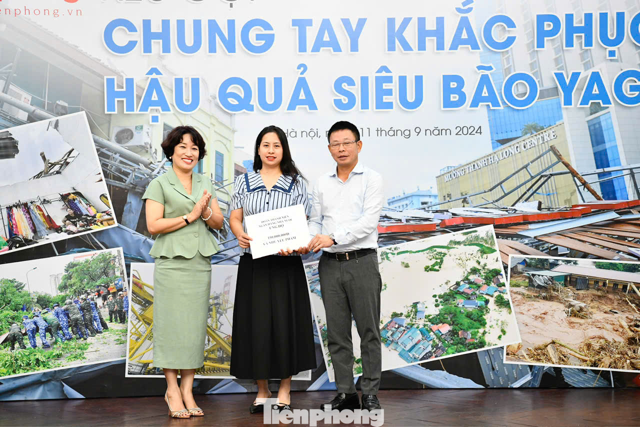 Đoàn Thanh niên Ngân hàng Trung ương ủng hộ 150 triệu đồng tiền mặt và sản phẩm và đang tiếp tục vận động đoàn viên đóng góp.