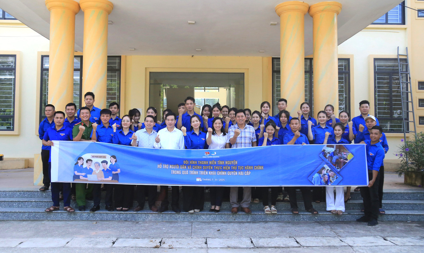 Lực lượng đoàn viên, thanh niên Tỉnh Đoàn Tuyên Quang quyết tâm đồng hành cùng chính quyền các cấp, góp sức xây dựng nền hành chính hiện đại, gần dân, vì người dân. Ảnh: Thành Đạt