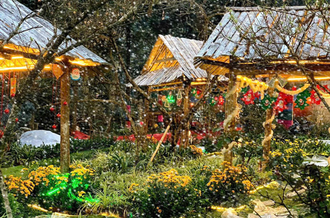 Chuỗi sự kiện mừng Noel 2024 mang chủ đề “Sa Pa – Thiên đường tuyết rơi” . Ảnh: Phòng Văn hóa và Thông tin thị xã Sa Pa.