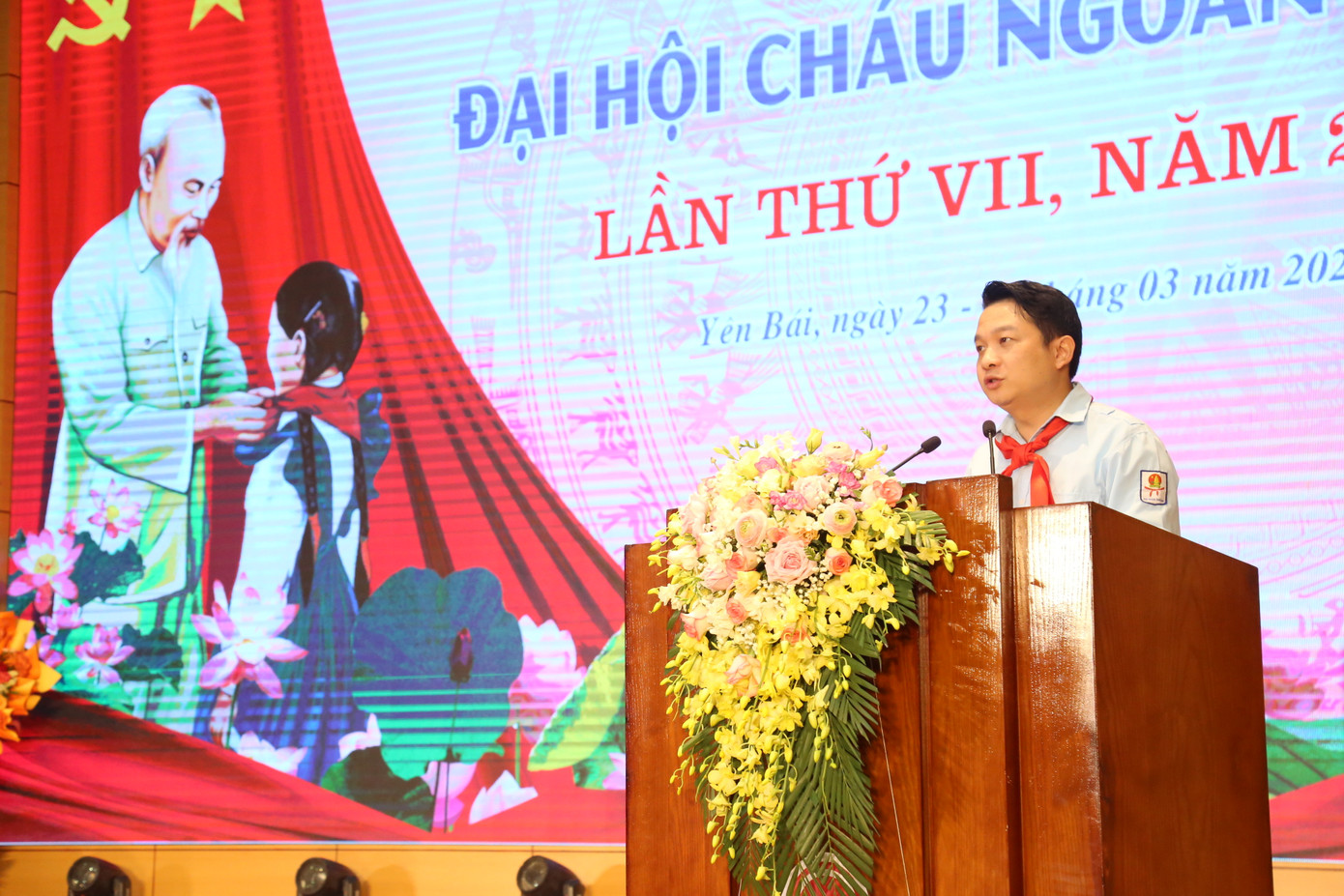 Anh Triệu Trí Lộc - Phó Bí thư Tỉnh Đoàn, Chủ tịch Hội đồng Đội tỉnh Yên Bái phát biểu tại Đại hội. Anh Triệu Trí Lộc - Phó Bí thư Tỉnh Đoàn, Chủ tịch Hội đồng Đội tỉnh Yên Bái phát biểu tại Đại hội.