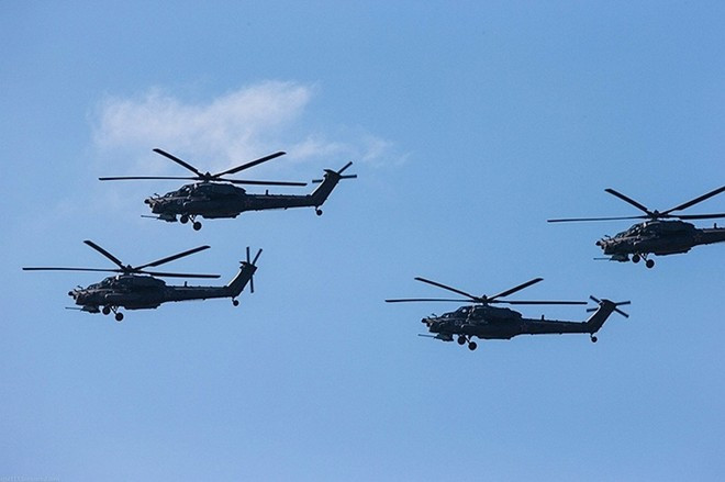 Tuy nhiên, phải tới tháng 12/2008, Nga mới hoàn tất các cuộc thử nghiệm cấp quốc gia đối với loại trực thăng này và đưa vào trang bị cho quân đội theo một sắc lệnh của Tổng thống Nga vào ngày 15/10/2009. Bài viết: http://news.zing.vn/Doi-bay-Dai-bang-vang-nhao-lon-ban-phao-tren-bau-troi-post381867.html#detail_discover.samecate Nguồn Zing News 