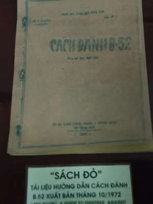 Cuốn tài liệu Cẩm nang đỏ