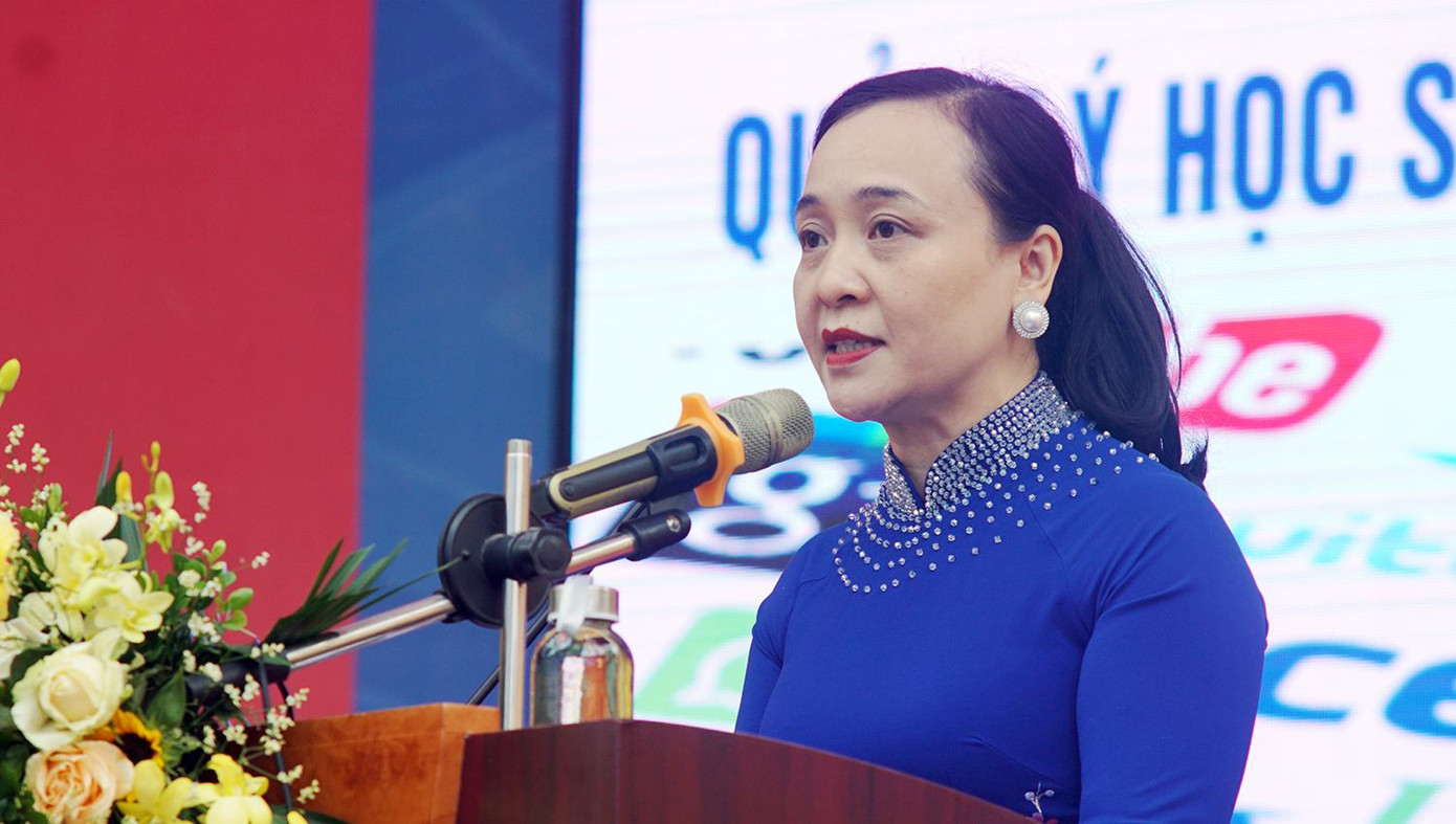 Bà Nguyễn Thị Phong Lan, Phó Hiệu trưởng trường THPT Đa Phúc.