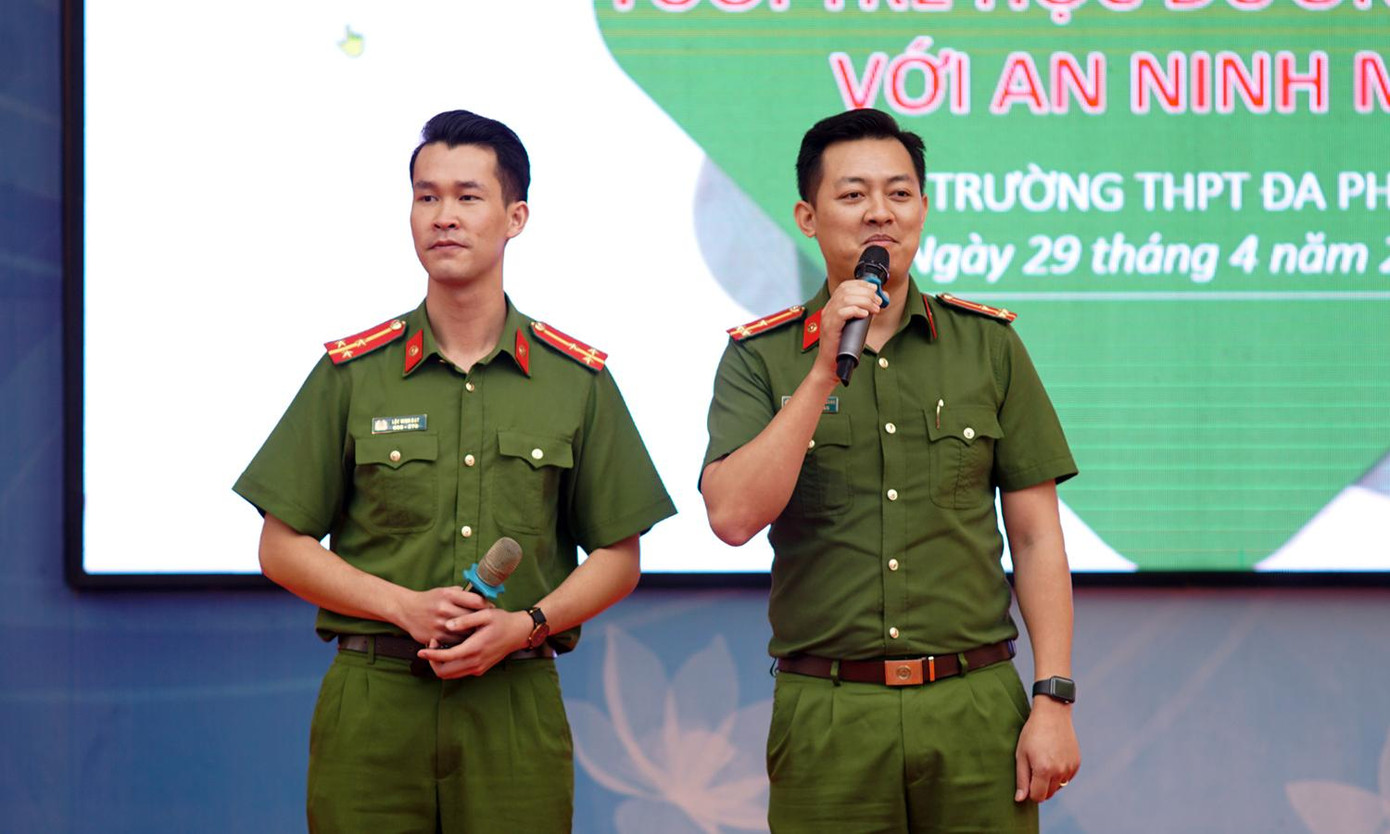 Thượng úy Lộc Minh Đạt, Nguyễn Quốc Vương - giảng viên khoa Toán Tin học và ứng dụng khoa học công nghệ trong phòng chống tội phạm, Học viện Cảnh sát Nhân dân.