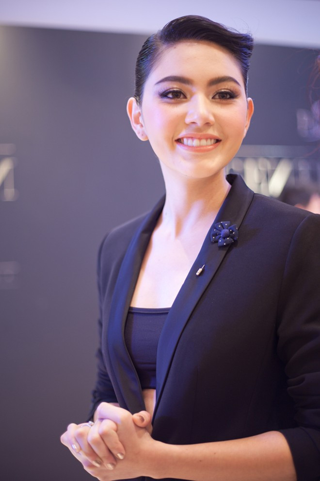 Nụ cười cuốn hút của Mai