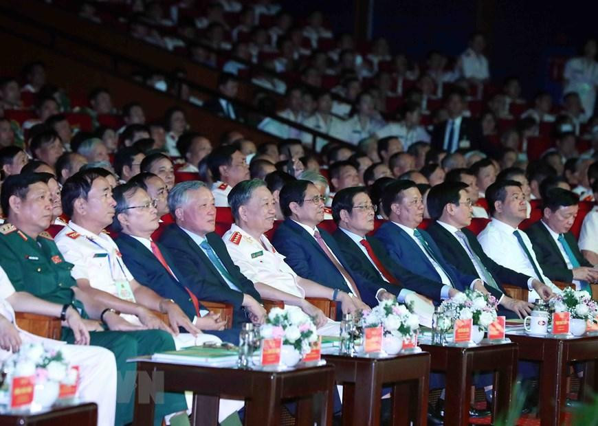 Thủ tướng Chính phủ Phạm Minh Chính và các đại biểu tham dự buổi lễ. (Ảnh: Phạm Kiên/TTXVN) Thủ tướng Chính phủ Phạm Minh Chính và các đại biểu tham dự buổi lễ. (Ảnh: Phạm Kiên/TTXVN)