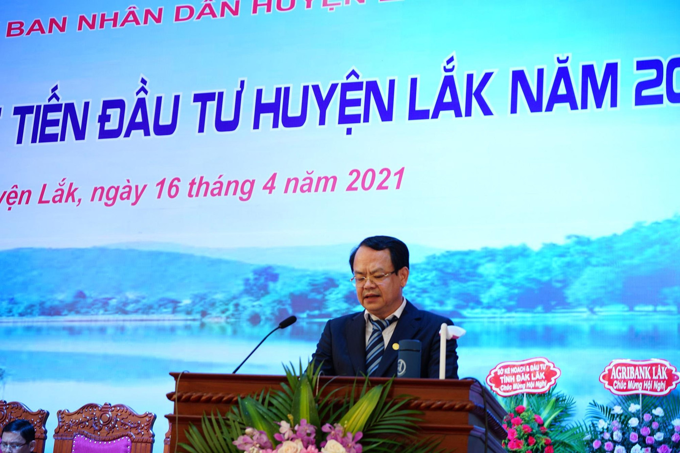 Ông Nguyễn Minh Ngọc - Phó Chủ Tịch Tập đoàn Tân Á Đại Thành phát biểu tại Hội nghị xúc tiến đầu tư ở huyện Lắk