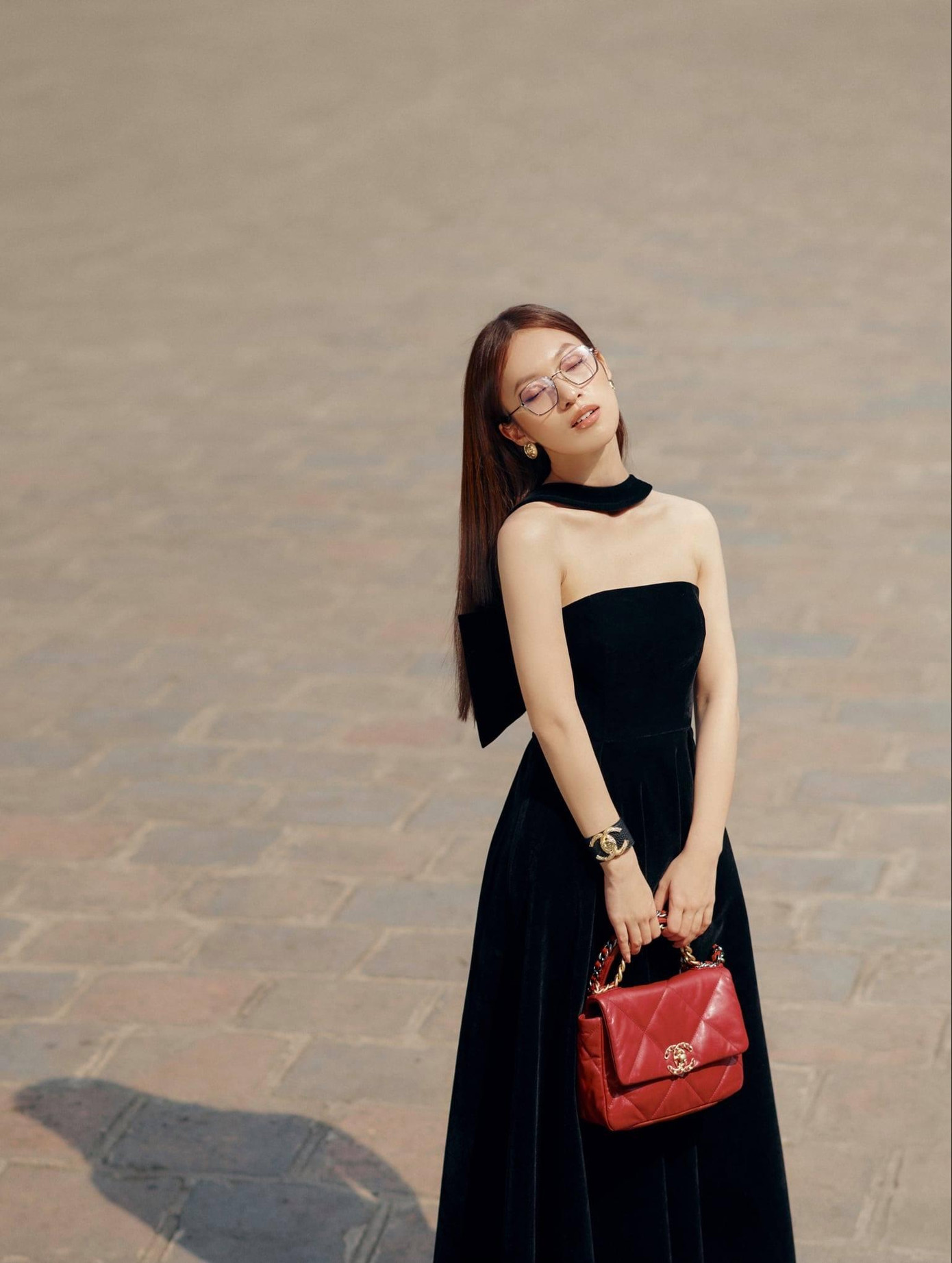 Gương mặt khả ái, phong cách trẻ trung &quot;bắt trend&quot; của Khánh Vy cũng là một lợi thế để cô bén duyên và nắm bắt được nhiều cơ hội trong các lĩnh vực.