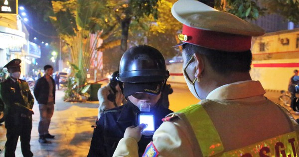 Thủ tướng yêu cầu xử lý nghiêm vi phạm về nồng độ cồn Thủ tướng yêu cầu xử lý nghiêm vi phạm về nồng độ cồn