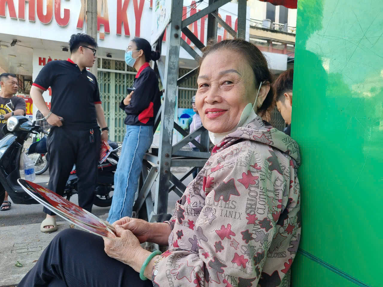 Vỡ òa cảm xúc kết thúc thi theo chương trình mới, cập nhật giải đề ảnh 21