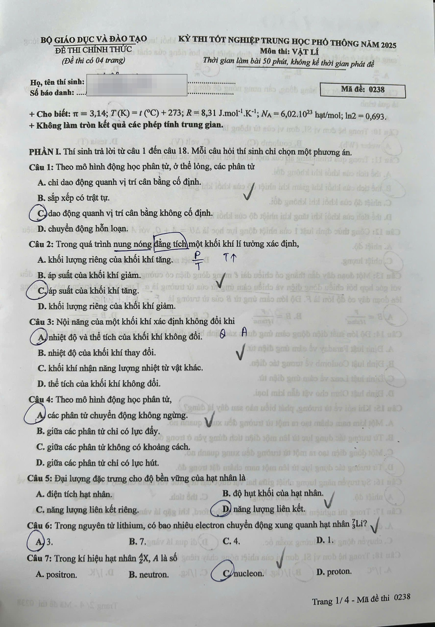 Vỡ òa cảm xúc kết thúc thi theo chương trình mới, cập nhật giải đề ảnh 40