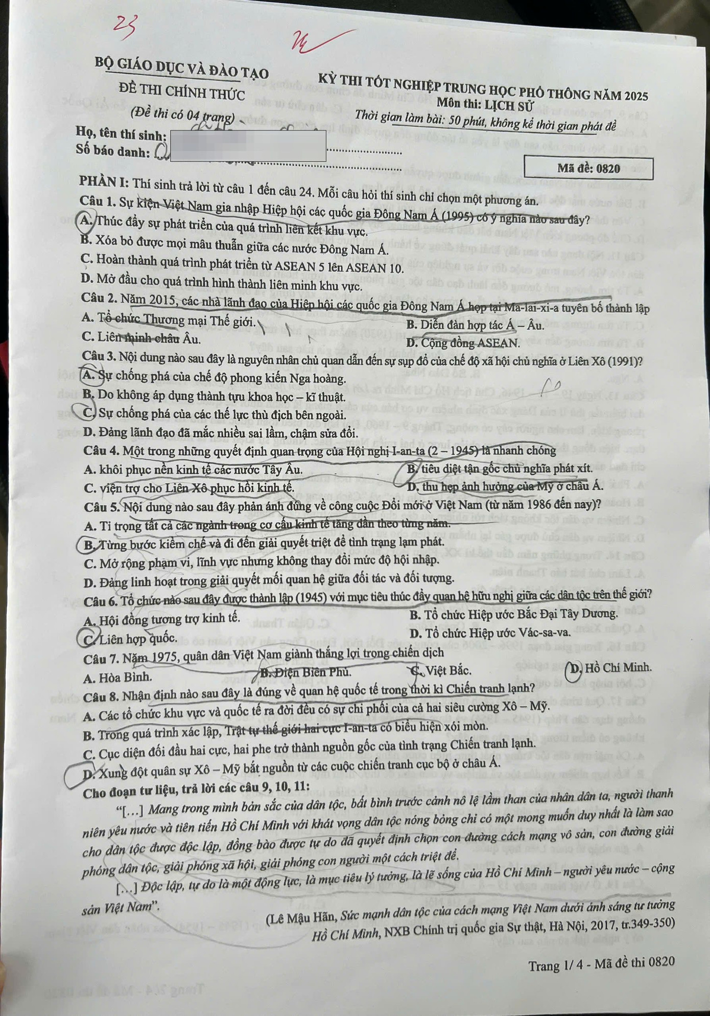 Vỡ òa cảm xúc kết thúc thi theo chương trình mới, cập nhật giải đề ảnh 44