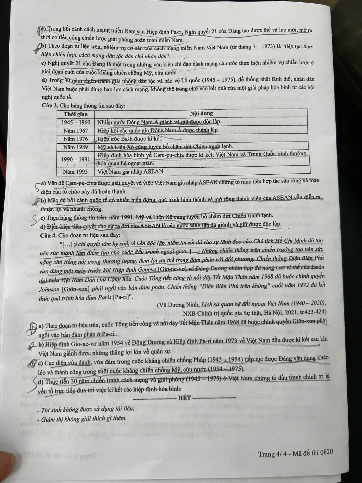 Vỡ òa cảm xúc kết thúc thi theo chương trình mới, cập nhật giải đề ảnh 47