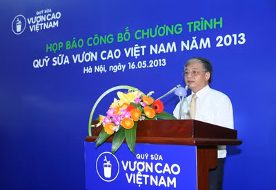 Ông Doãn Mậu Diệp - thứ trưởng bộ lao động thương binh và xã hội phát biểu tại chương trình. Ông Doãn Mậu Diệp - thứ trưởng bộ lao động thương binh và xã hội phát biểu tại chương trình