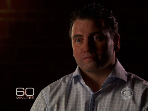 Mark Owen trong chương trình 60 phút của đài CBS hồi tháng 9-2012 được hóa trang và thay đổi giọng nói.