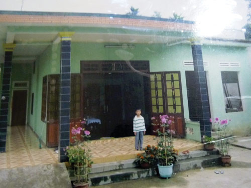 Nhà đất gia đình bà Hậu trước khi bị cưỡng chế. Ảnh: H.T