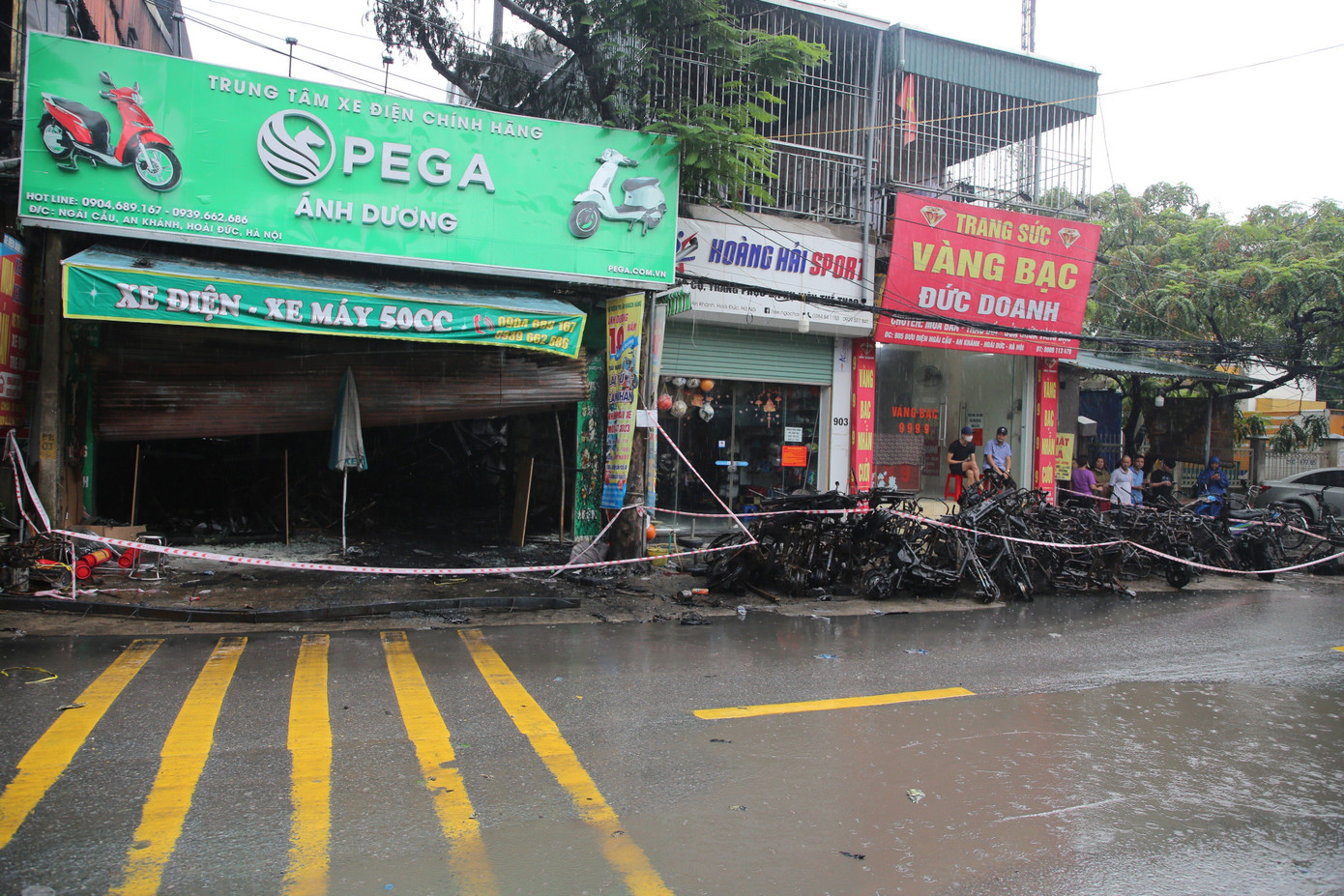 Hiện trường vụ cháy. Hiện trường vụ cháy.