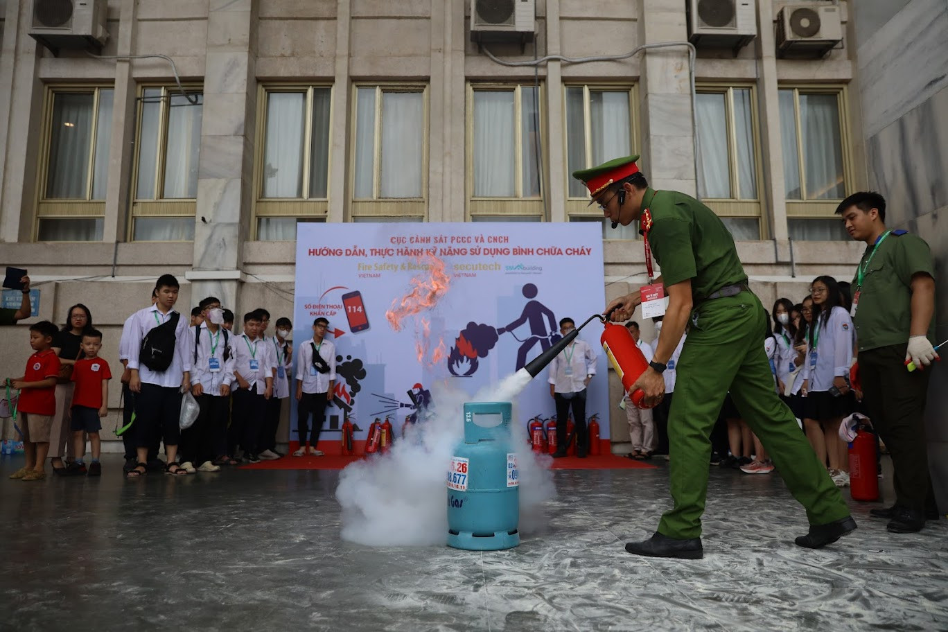 Triển lãm diễn ra từ hôm nay (19/7) đến hết 21/7.