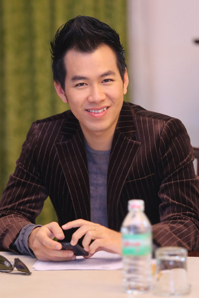 Năm qua, Hồ Trung Dũng là một trong những tên tuổi luôn được lựa chọn trong các chương trình mang tính cộng đồng nhờ giữ gìn được hình ảnh sạch trong mắt công chúng