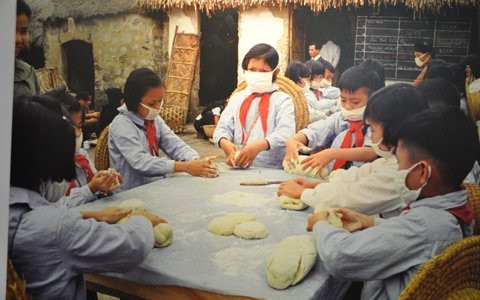 Học làm bánh mì để tự lo cho cuộc sống hàng ngày