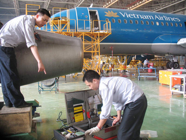 Để đảm bảo an toàn tuyệt đối, từng máy bay phải bảo dưỡng định kỳ. Ảnh: Gia Khánh. Để đảm bảo an toàn tuyệt đối, từng máy bay phải bảo dưỡng định kỳ. Ảnh: Gia Khánh