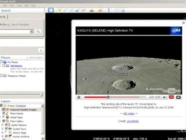 Bằng việc lựa chọn "Moon" trên menu của Google Earth, mọi người có thể ngắm nhìn Mặt trăng từ nhiều góc khác nhau và nhận được những bức hình và video có độ phân giải cao.