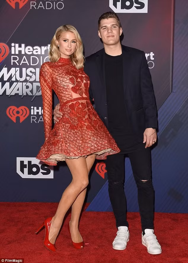 Showbiz 31/3: Bảo Anh lên tiếng sau tin đồn tình cảm với Bùi Tiến Dũng ảnh 3