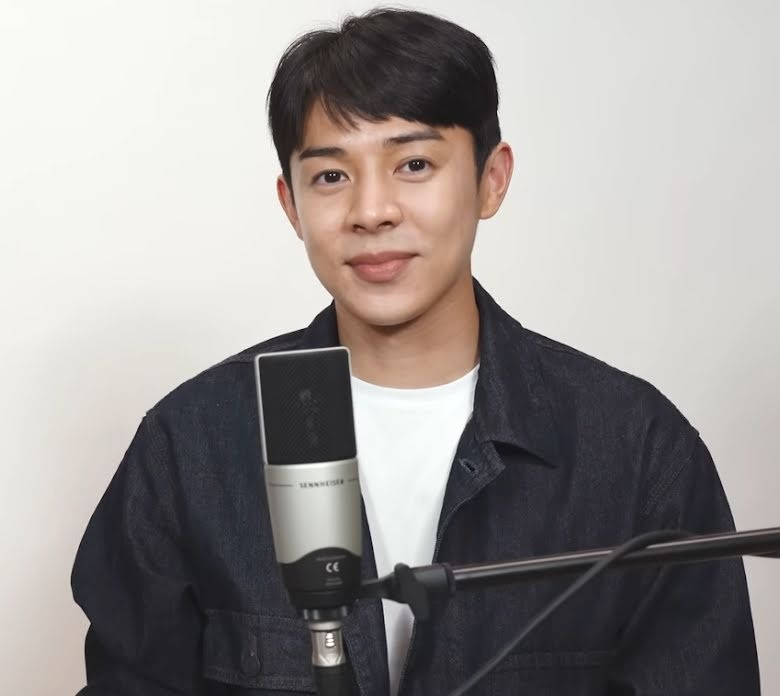 Alexander Lee chia sẻ kinh nghiệm cá nhân về công việc làm thần tượng. Ảnh: YouTube. Alexander Lee chia sẻ kinh nghiệm cá nhân về công việc làm thần tượng. Ảnh: YouTube.