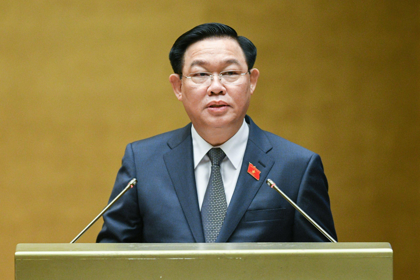 Chủ tịch Quốc hội Vương Đình Huệ phát biểu bế mạc kỳ họp, chiều 15/11. Ảnh Như Ý