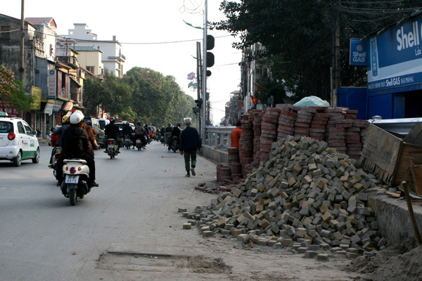 Trở thành nơi tập kết vật liệu