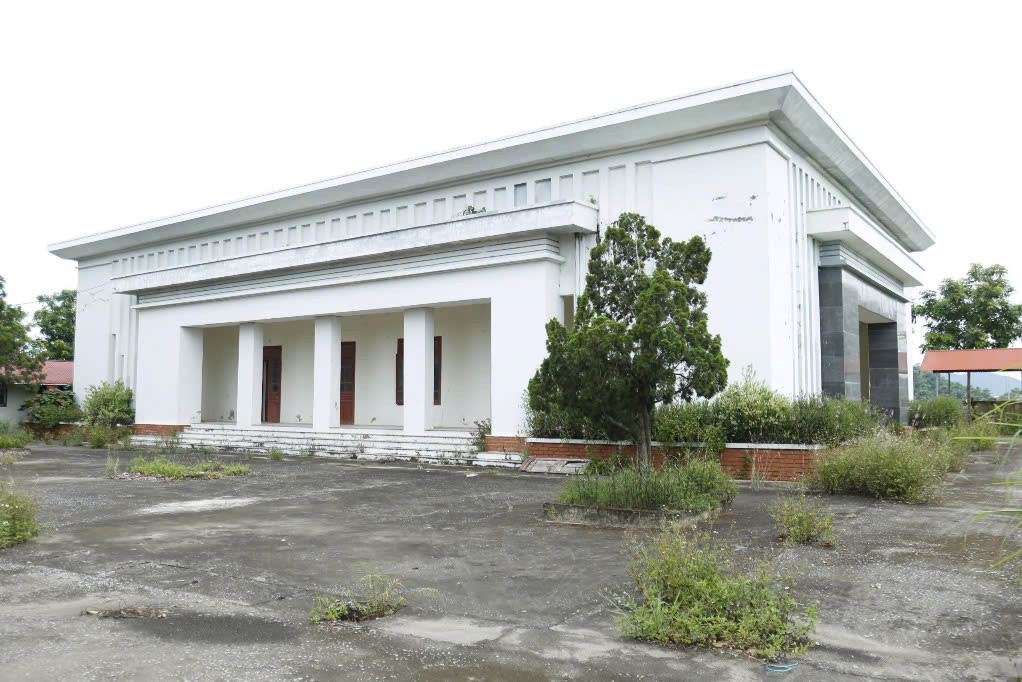 Một công sở ở huyện Hoằng Hoá bỏ không. Ảnh minh hoạ