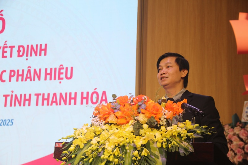 TS.BS Lê Văn Cường, Phó Giám đốc Phân hiệu Trường ĐH Y Hà Nội tại Thanh Hóa phát biểu