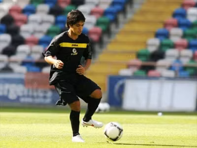 Đang bắt đầu cuộc sống tại Bồ Đào Nha, Nazmi Faiz đã không thể tập trung dự AFF Cup cùng tuyển Malaysia ở giải đấu năm nay